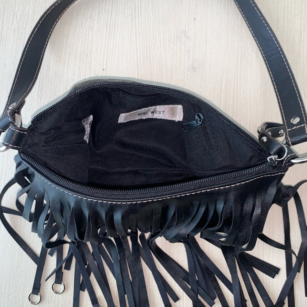 Nine West small fringe purse - Picture 3 of 3